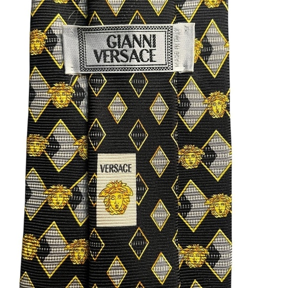 GIANNI VERSACE 90s Vintage Metallic Silk Medusa Pattern Tie Made in Italy - Picture 6 of 6